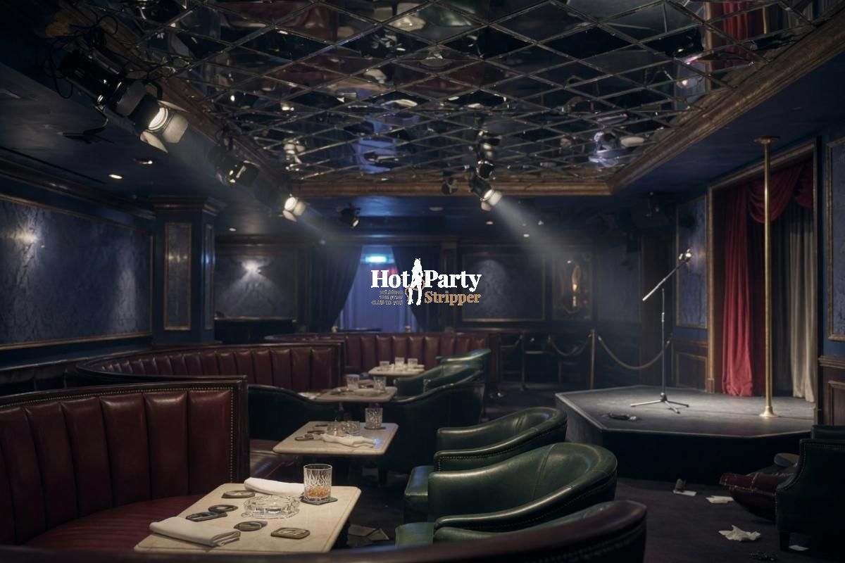 Empty upscale Manhattan gentlemen's club interior at night — Scores NYC closed, best alternatives guide by Hot Party Stripper